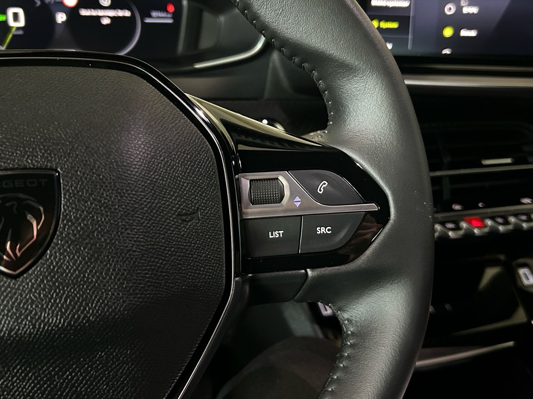 Billede af Peugeot e-2008 EL Allure 156HK 5d Aut.