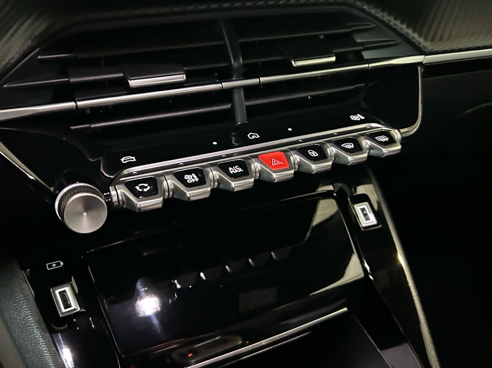 Billede af Peugeot e-2008 EL Allure 156HK 5d Aut.