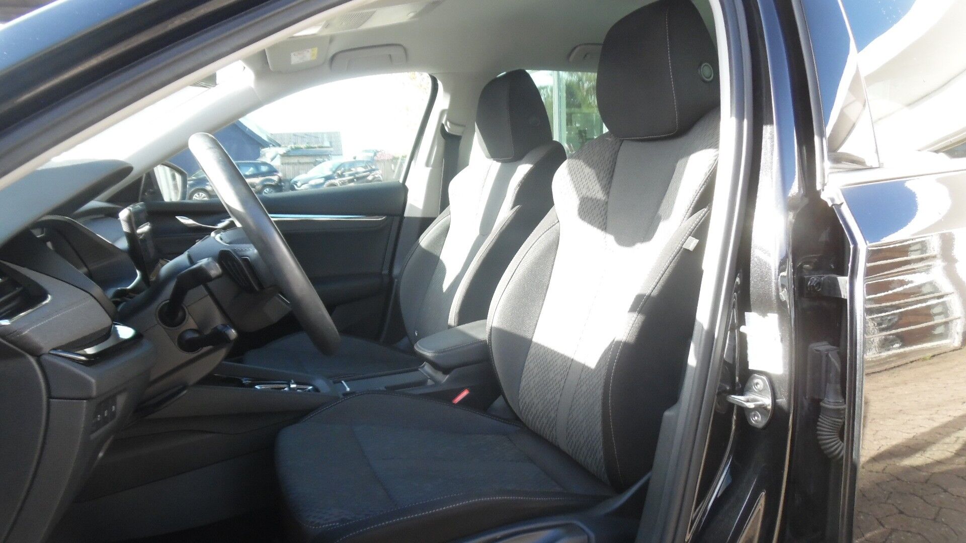 Billede af Skoda Octavia Combi 1,0 eTSI  Mild hybrid Business Executive DSG 110HK Stc 7g Aut.