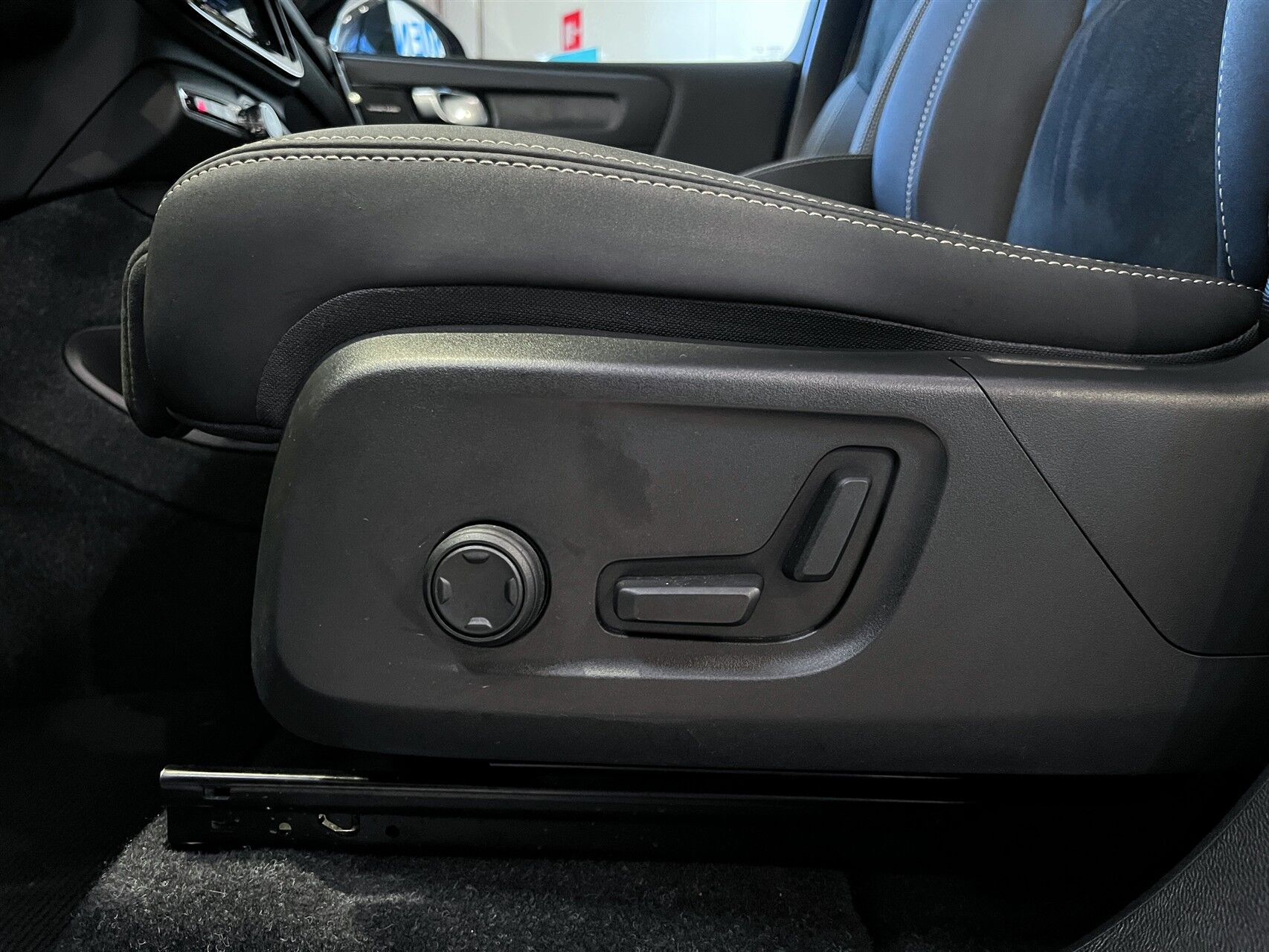 Billede af Volvo XC40 Recharge Extended Range Ultimate 252HK 5d Aut.