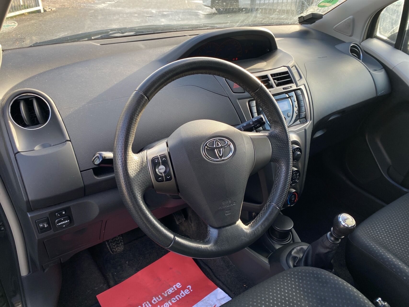 Billede af Toyota Yaris 1,3 VVT-I T3 100HK 5d 6g