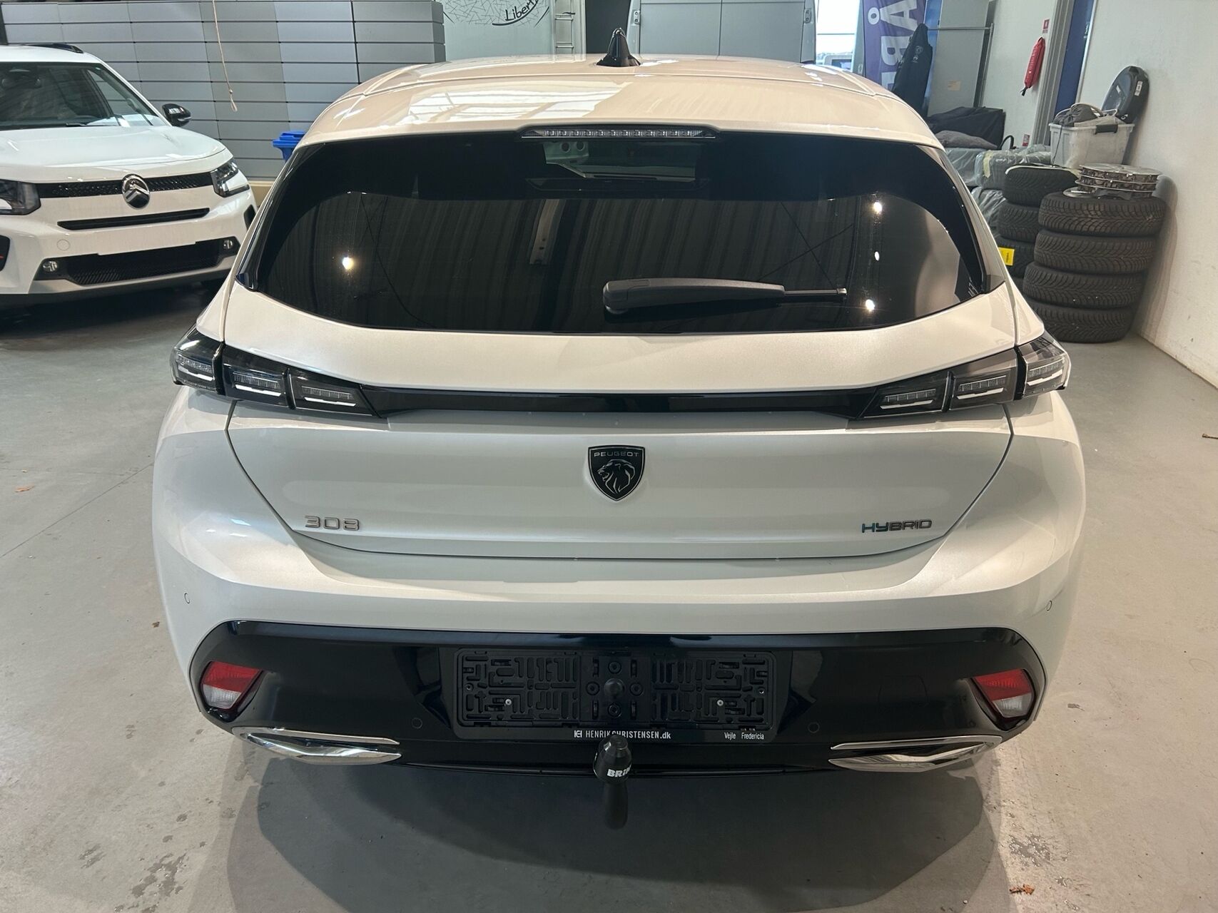 Billede af Peugeot 308 1,6 Plugin-hybrid First Selection Plus EAT8 180HK 5d 8g Aut.