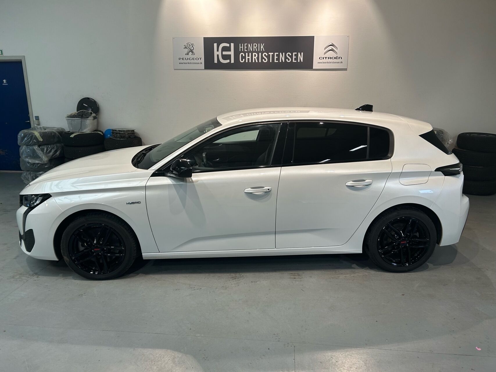 Billede af Peugeot 308 1,6 Plugin-hybrid First Selection Plus EAT8 180HK 5d 8g Aut.