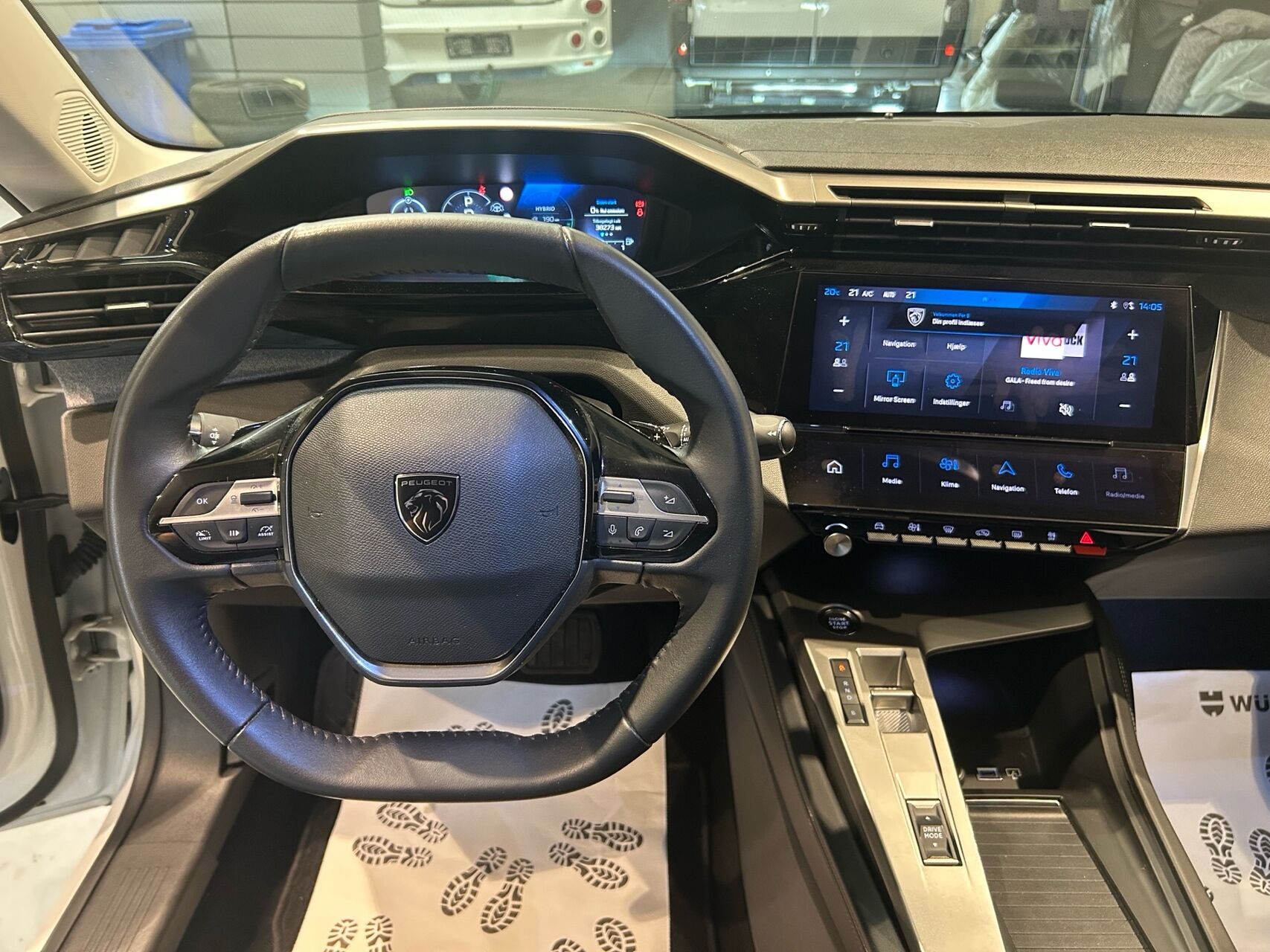 Billede af Peugeot 308 1,6 Plugin-hybrid First Selection Plus EAT8 180HK 5d 8g Aut.