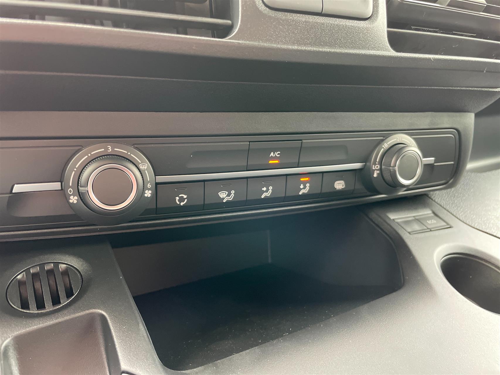 Billede af Toyota Proace City Long 1,5 D Comfort Smart Active Vision 130HK Van 8g Aut.