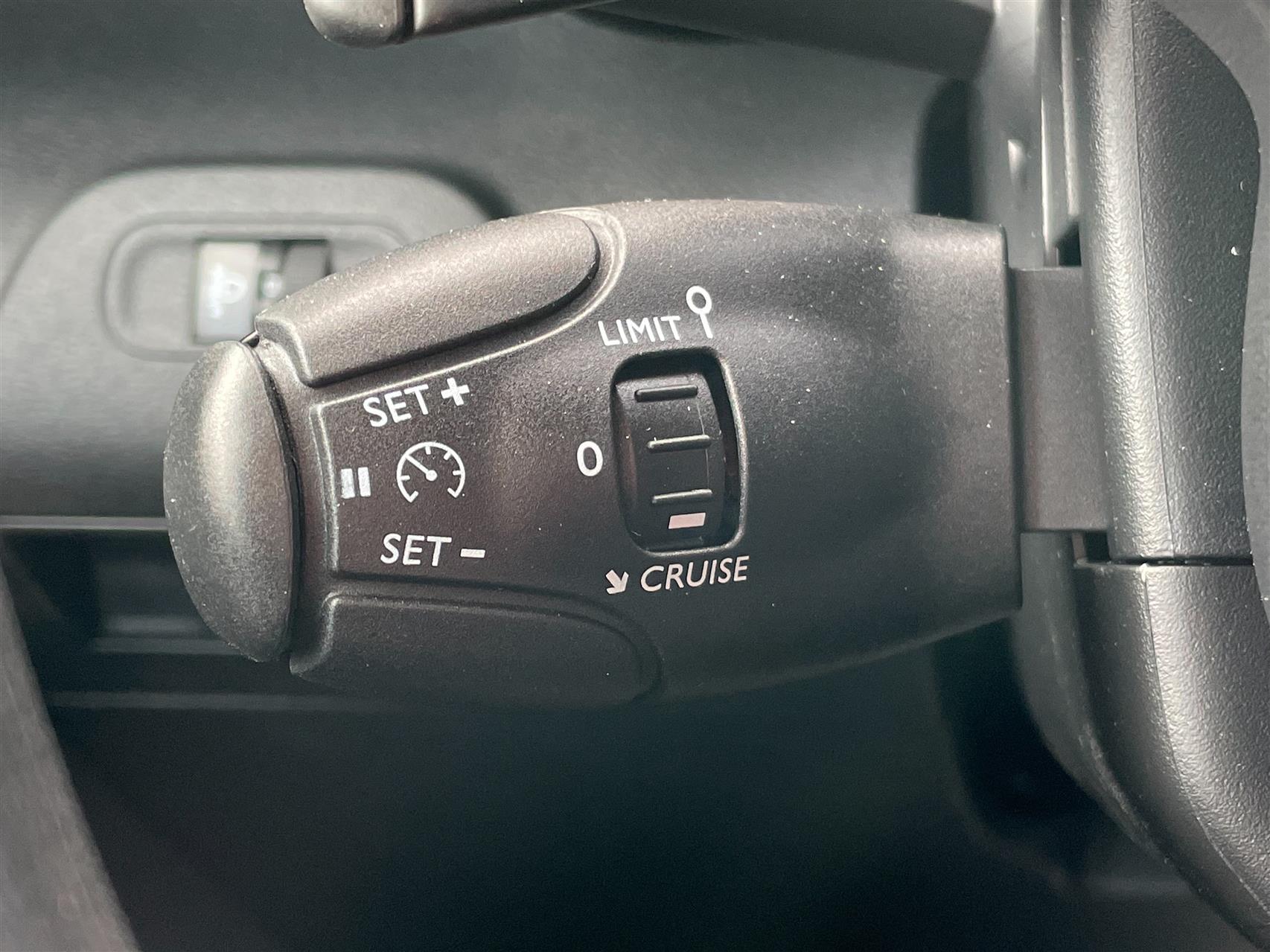 Billede af Toyota Proace City Long 1,5 D Comfort Smart Active Vision 130HK Van 8g Aut.