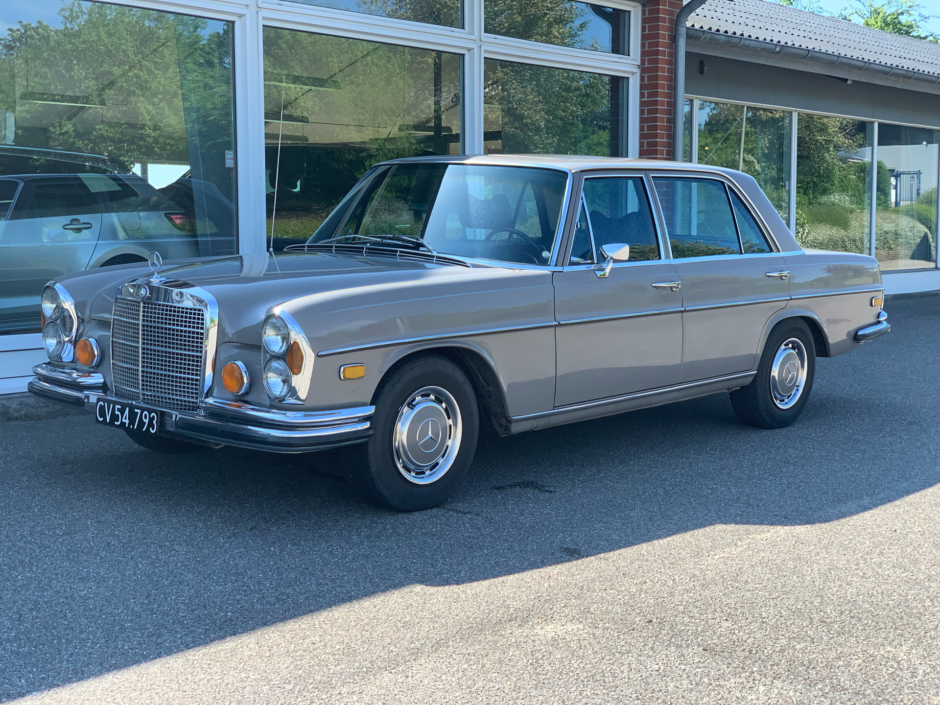 Billede af Mercedes-Benz 280SEL 4,5 V8 230HK Aut.