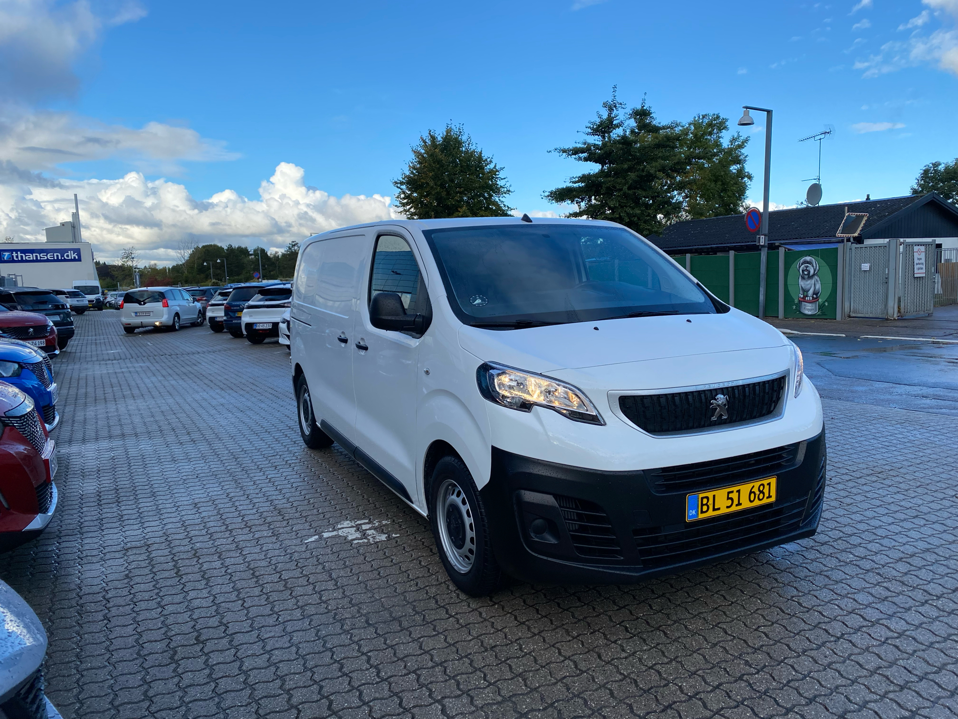 Billede af Peugeot Expert L2 Plus 2,0 BlueHDi EAT6 180HK Van 6g Aut.