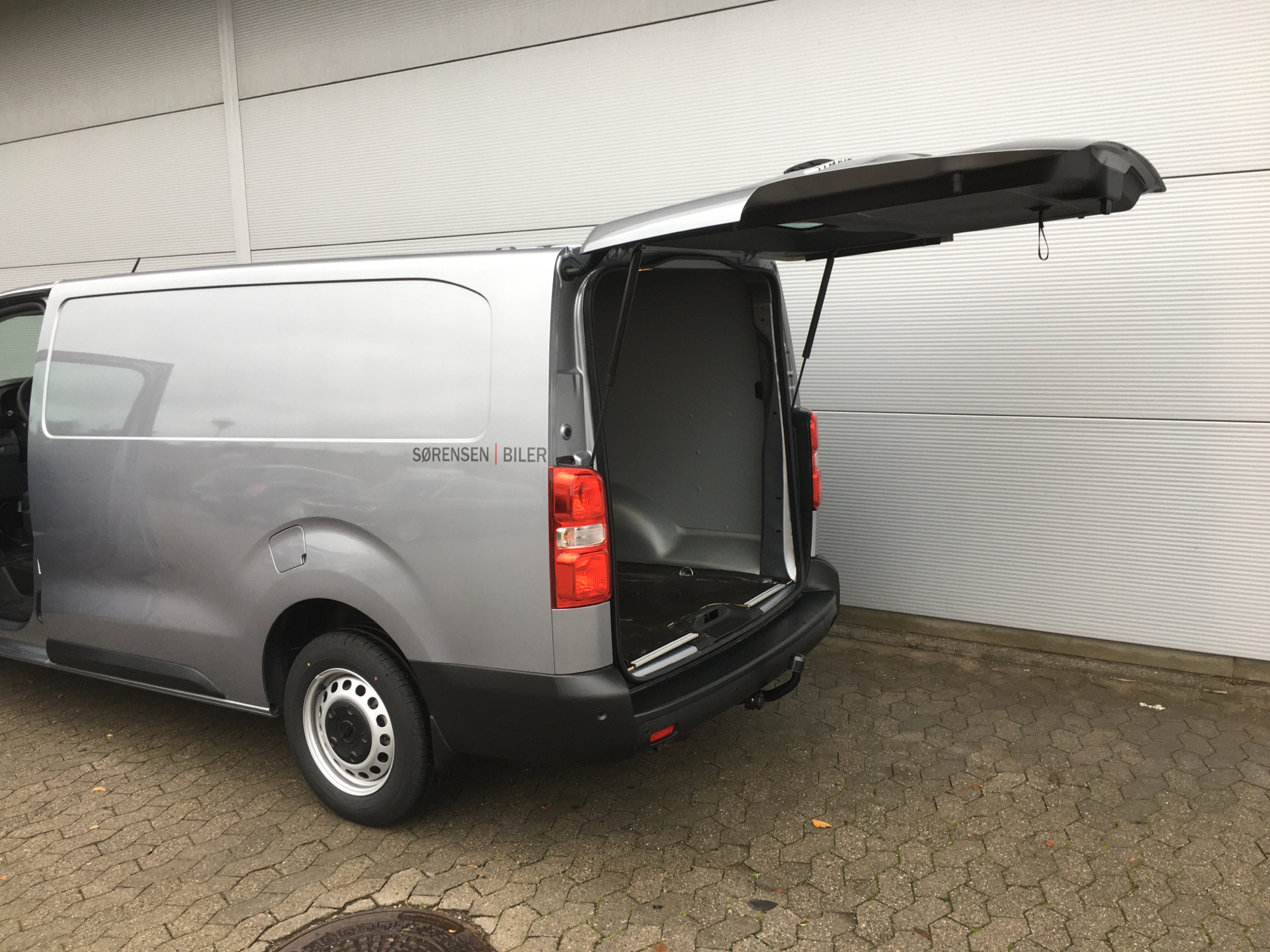 Billede af Opel Vivaro L3V2 2,0 D Enjoy AT8 122HK Van 8g Aut.