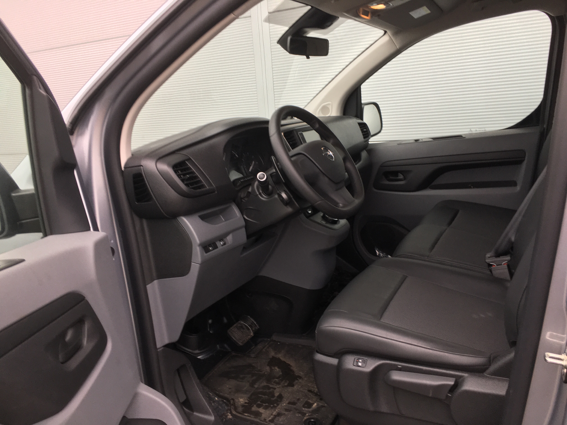 Billede af Opel Vivaro L3V2 2,0 D Enjoy AT8 122HK Van 8g Aut.