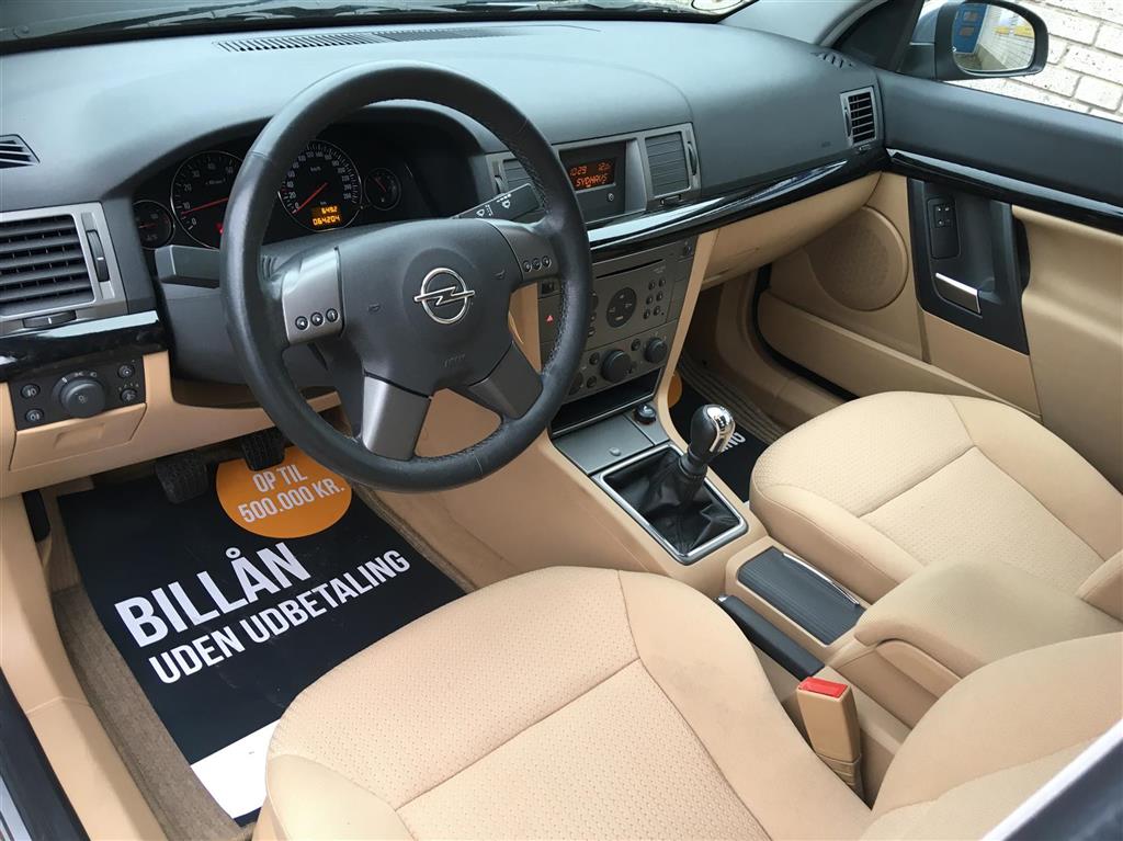Opel Signum 2,2 Direct Elegance 155HK 5d