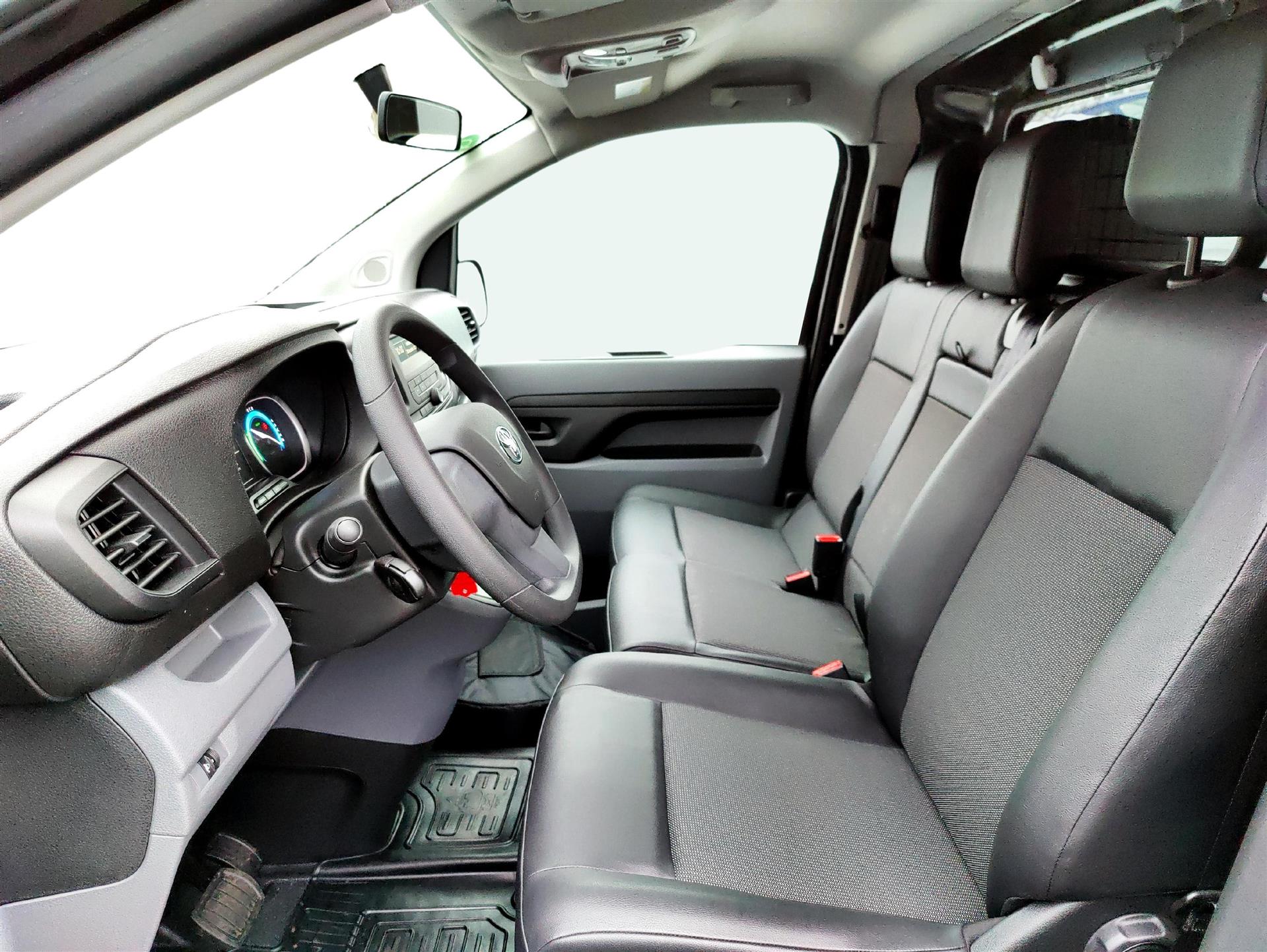 Billede af Toyota Proace Electric Medium EL Base++ m/Bagklap 136HK Van Aut.