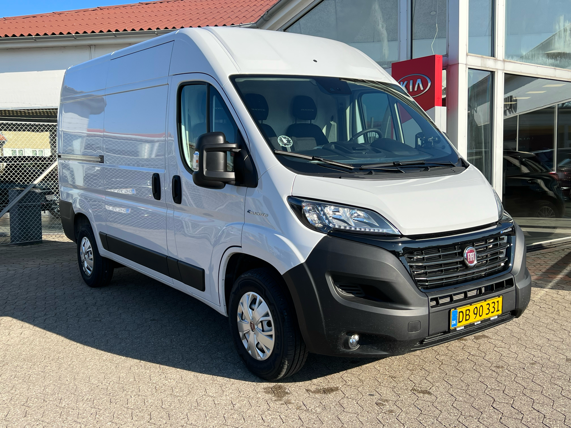 Billede af Fiat E-Ducato 35 Maxi L2H2 47Kwt 122HK Van Trinl. Gear 