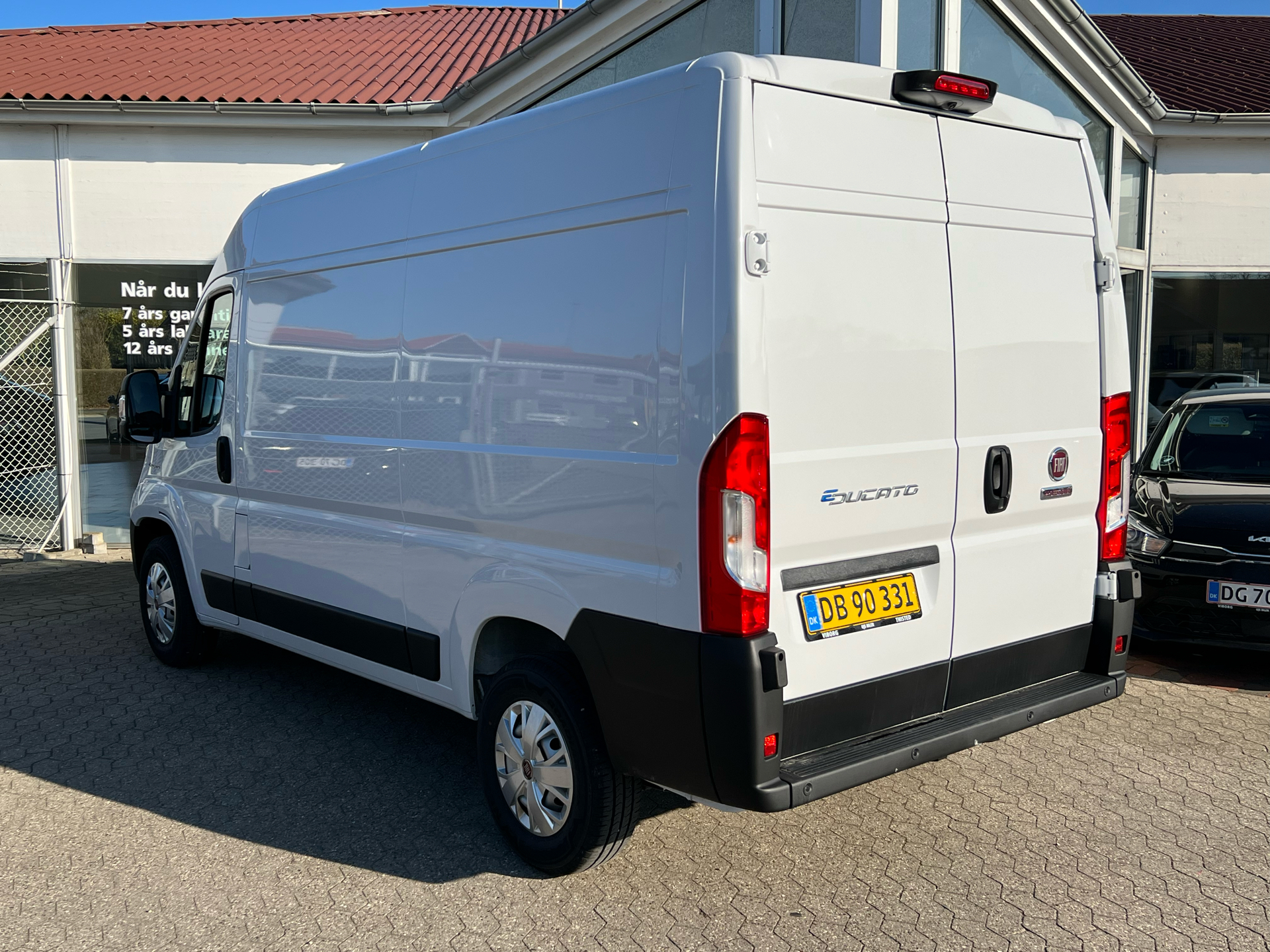 Billede af Fiat E-Ducato 35 Maxi L2H2 47Kwt 122HK Van Trinl. Gear 