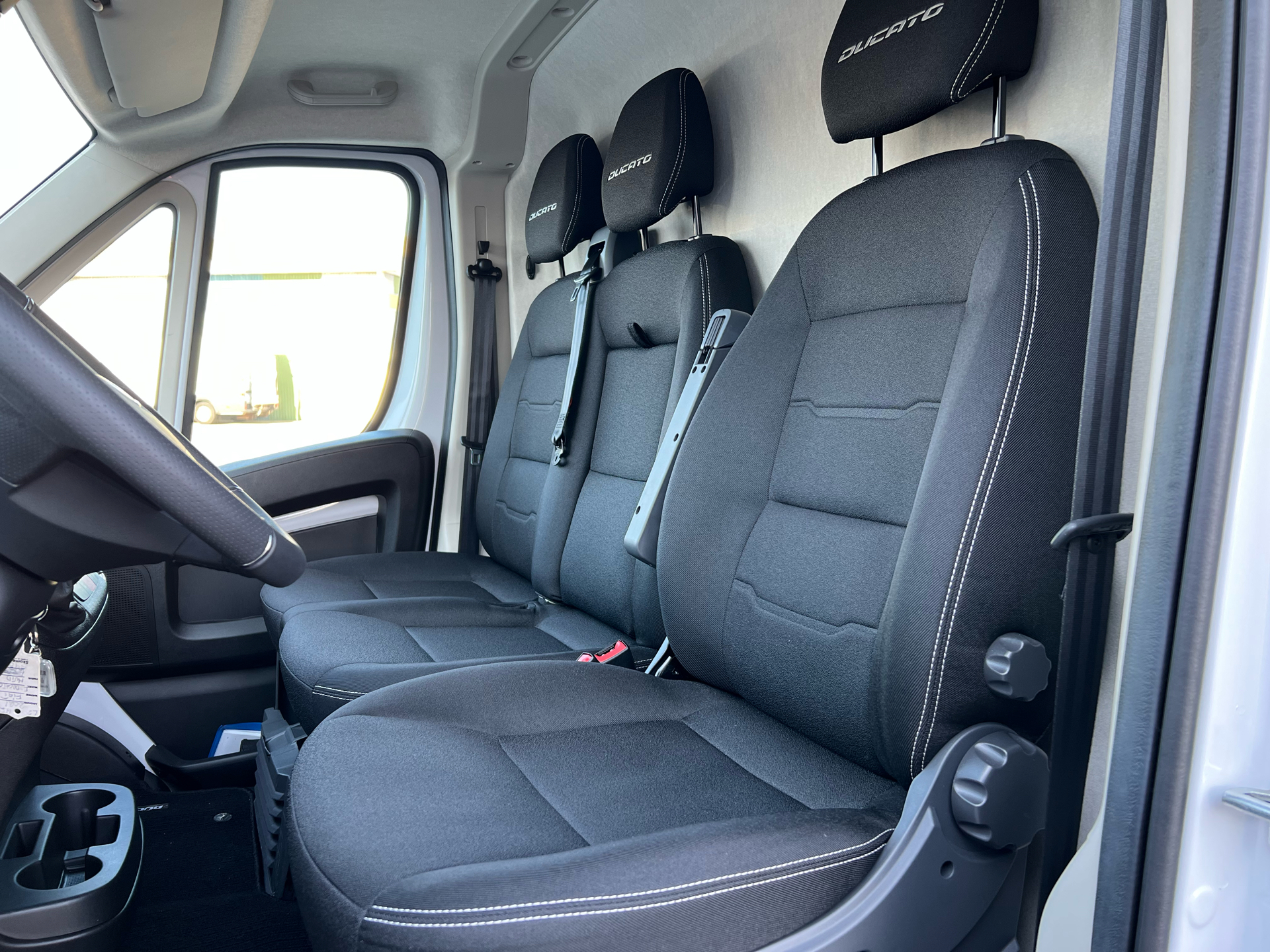 Billede af Fiat E-Ducato 35 Maxi L2H2 47Kwt 122HK Van Trinl. Gear 