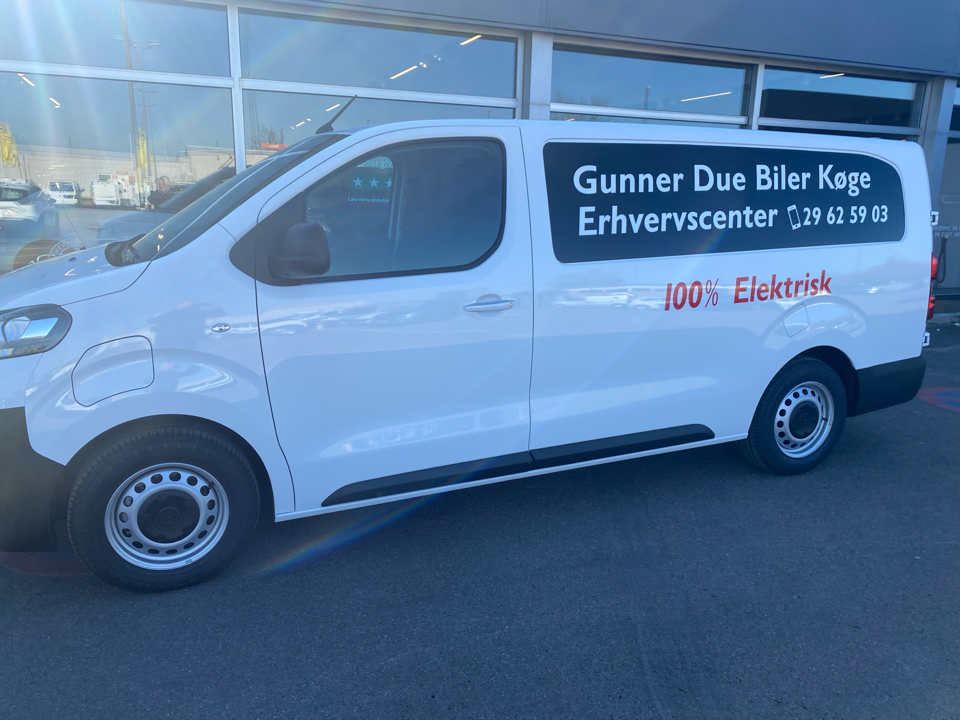 Billede af Opel Vivaro-e L3V1 EL Enjoy 136HK Van Trinl. Gear