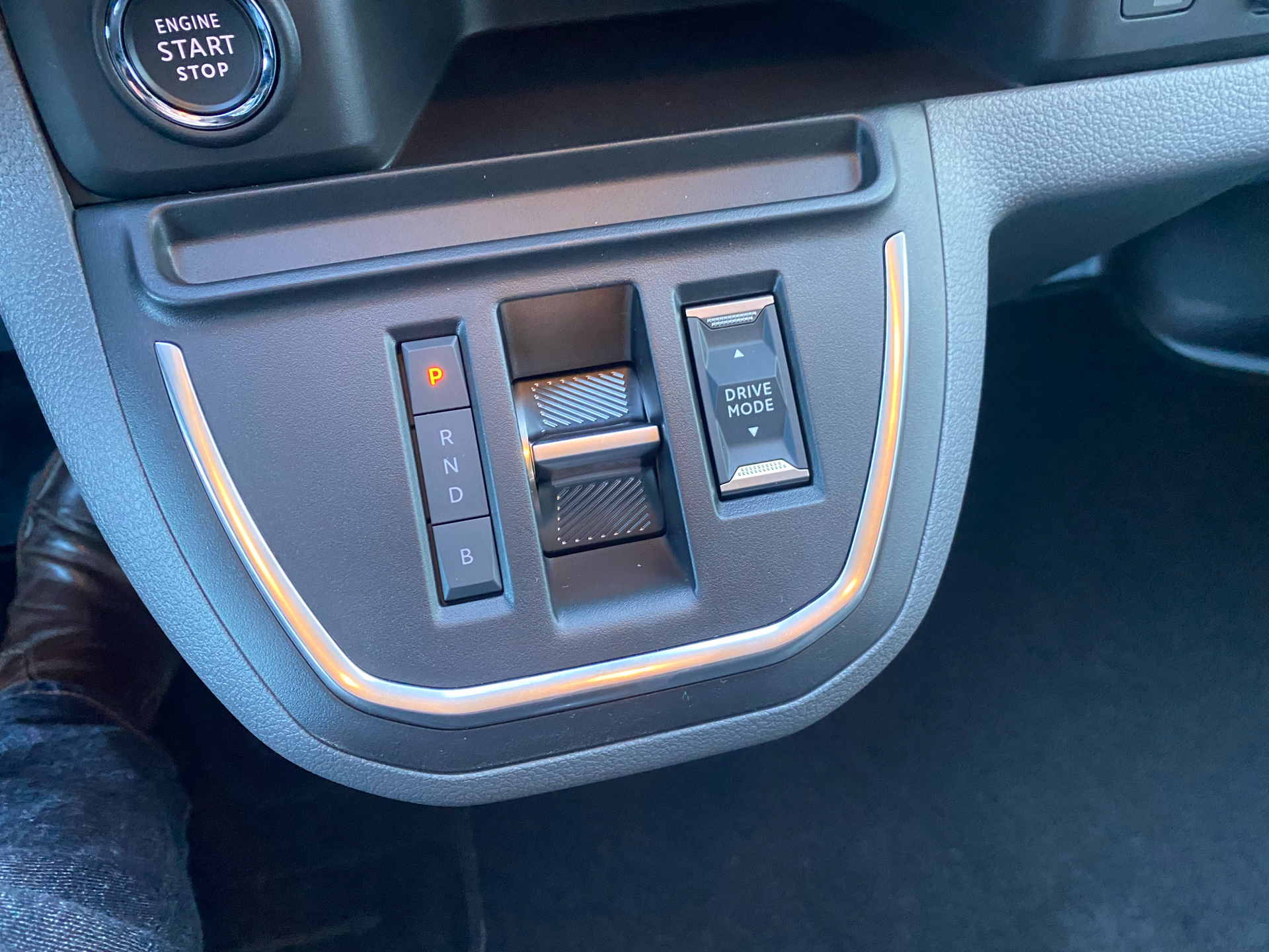 Billede af Opel Vivaro-e L3V1 EL Enjoy 136HK Van Trinl. Gear