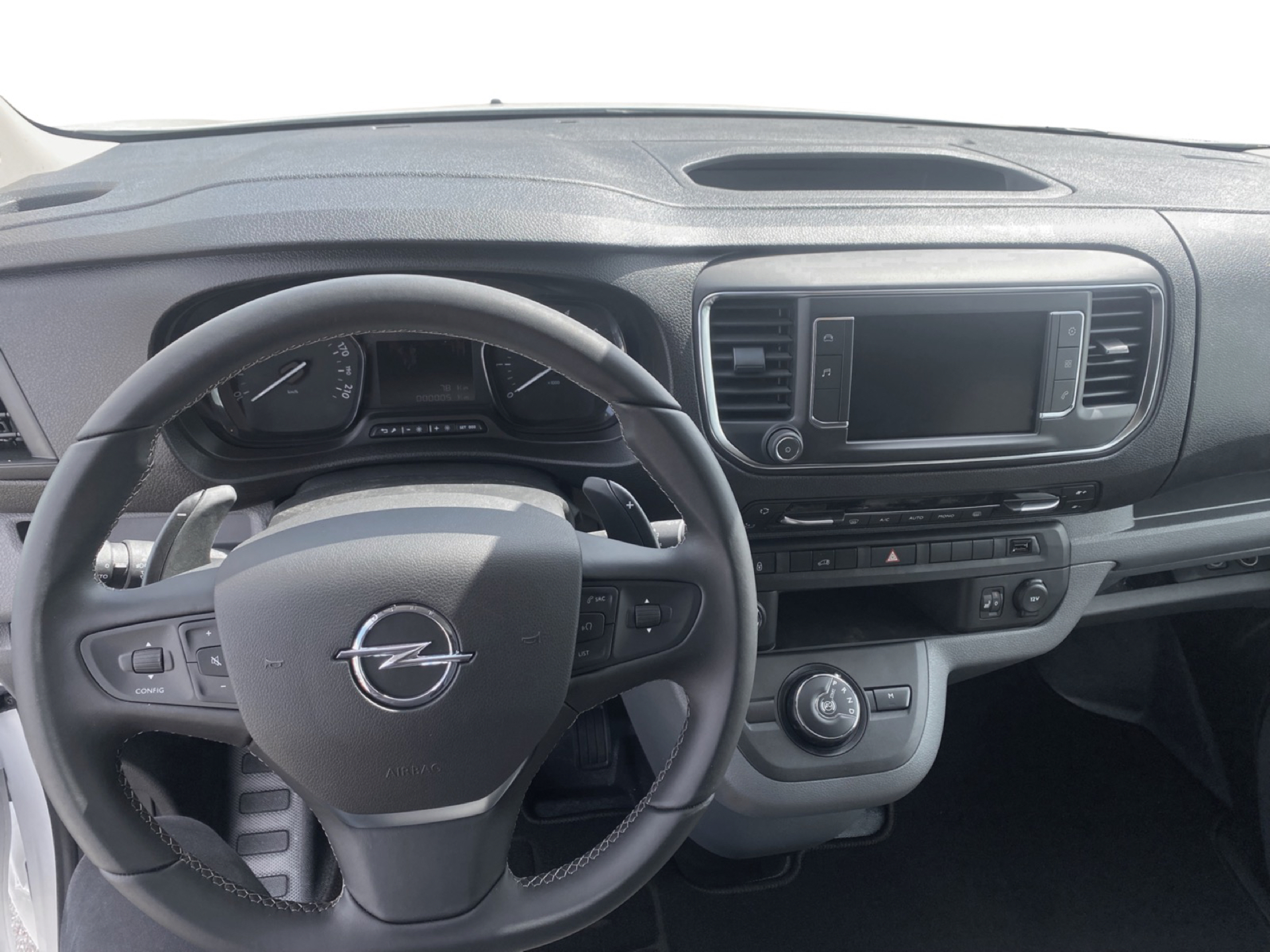 Billede af Opel Vivaro L3V2 2,0 BlueHDi Enjoy AT8 145HK Van 8g Aut.