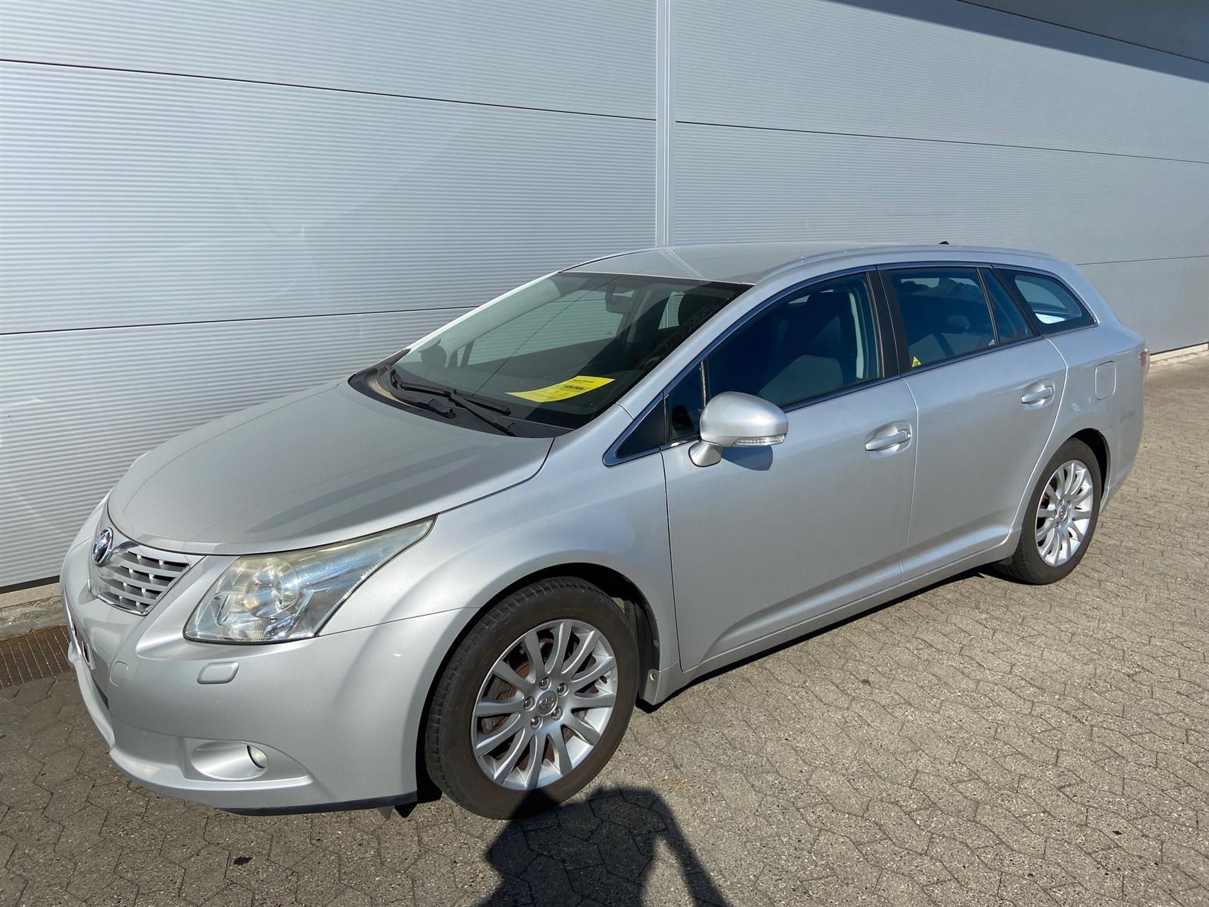 Billede af Toyota Avensis 1,6 VVT-I T1 132HK Stc 6g