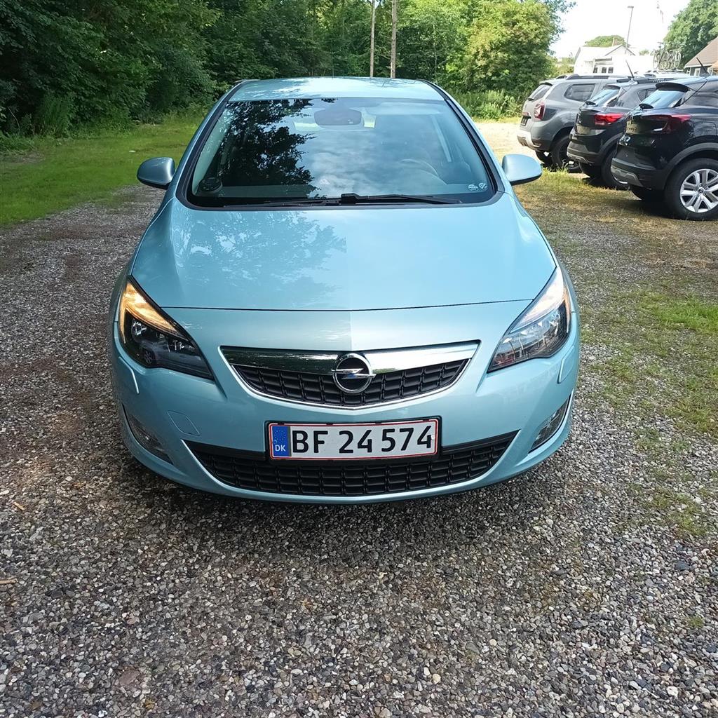 Billede af Opel Astra 1,6 Sport 115HK 5d