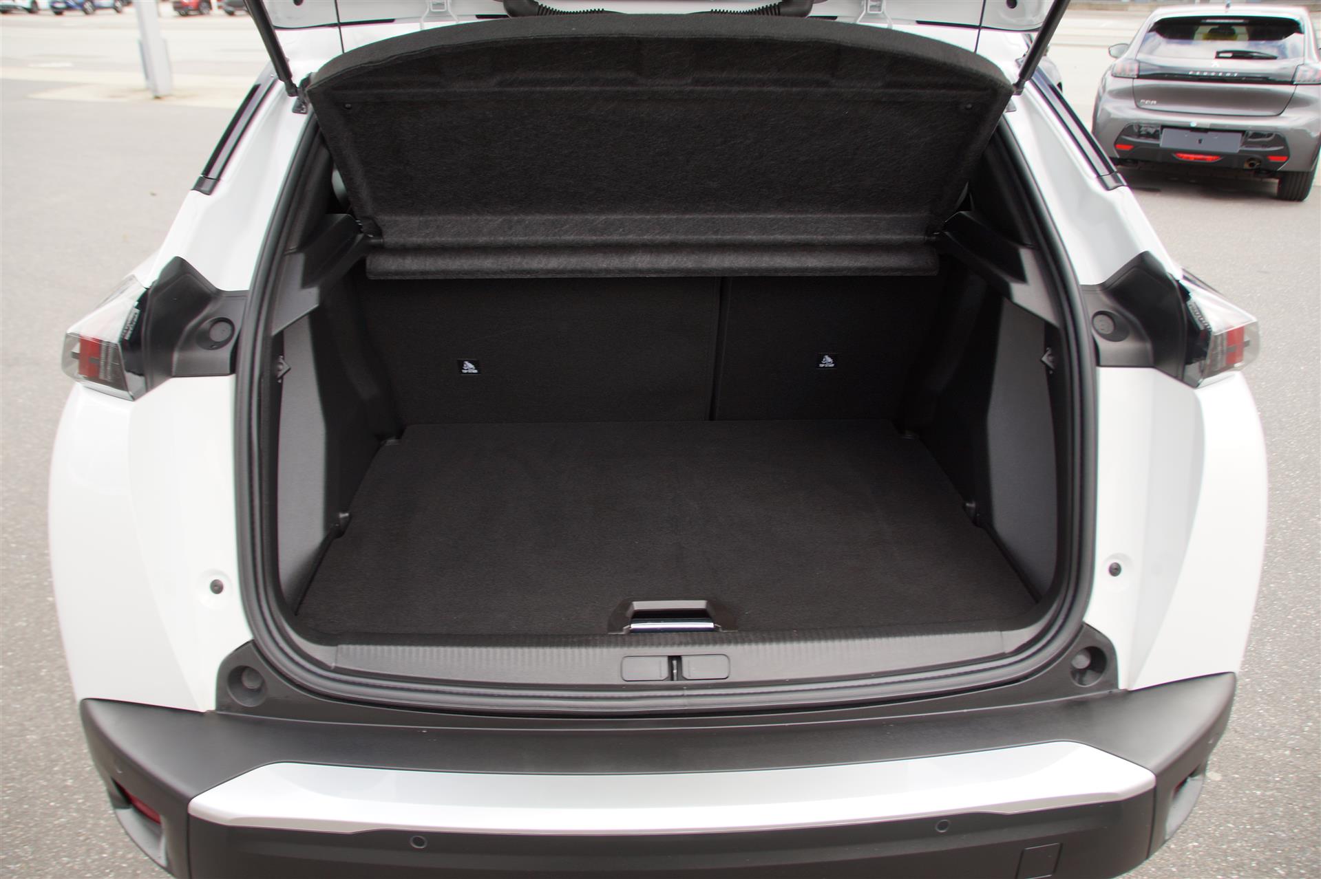 Billede af Peugeot 2008 1,2 PureTech Sportium EAT8 130HK 5d 8g Aut.