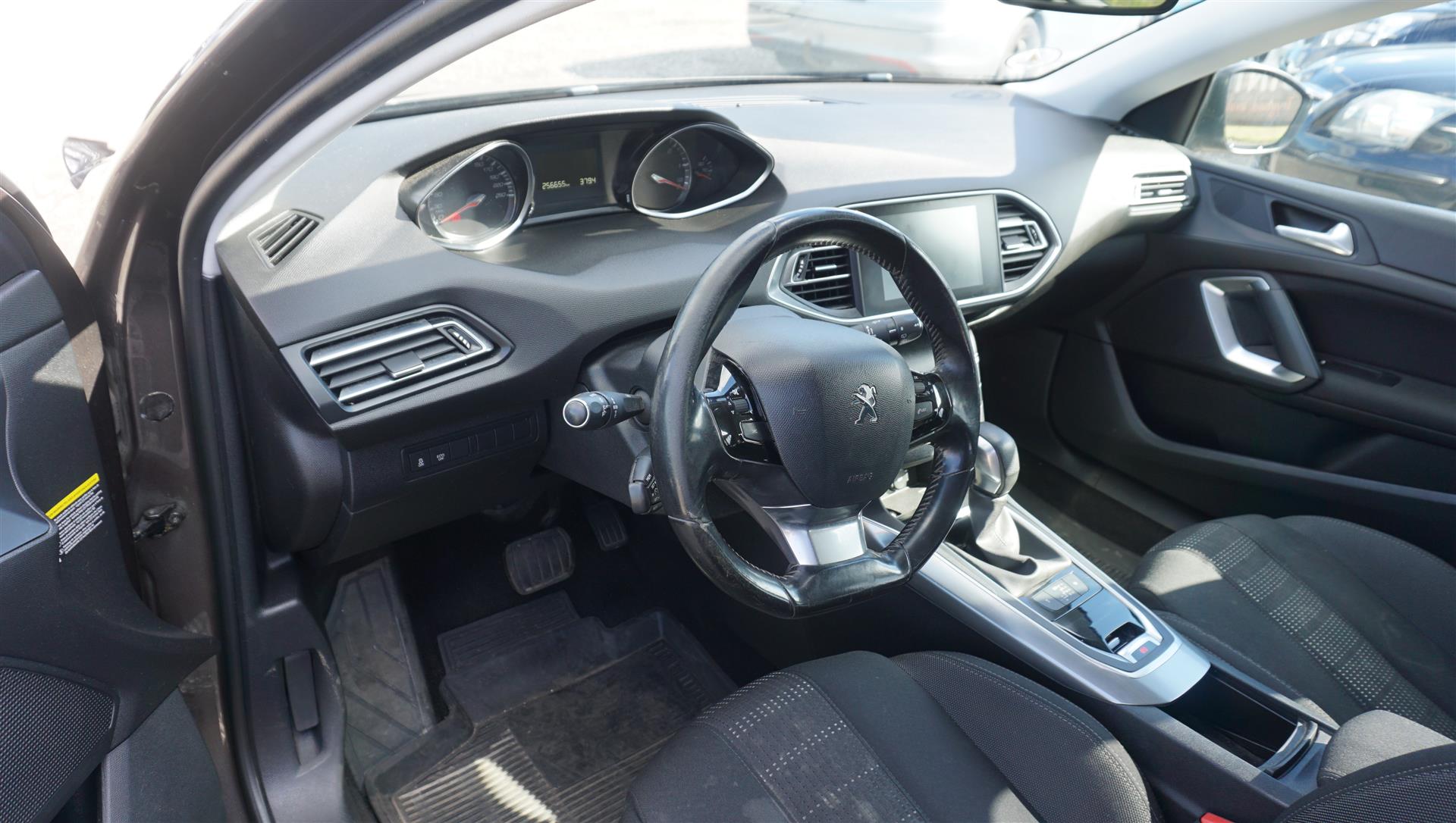 Billede af Peugeot 308 SW 2,0 Blue e-HDI Allure EAT6 150HK Van 6g Aut.