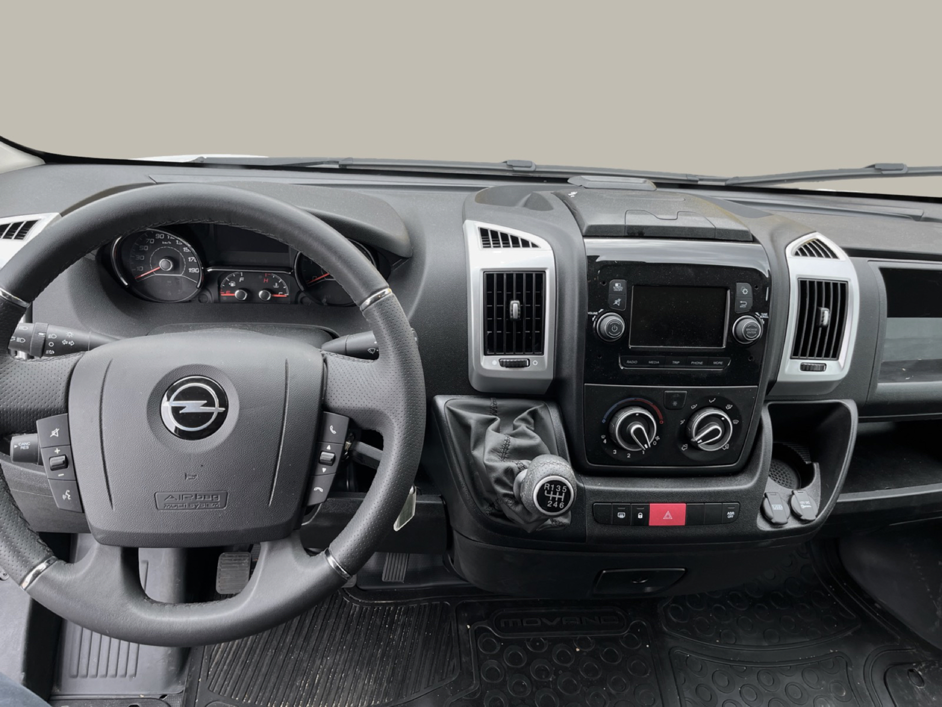 Billede af Opel Movano 35 L2H2 2,2 BlueHDi Enjoy 140HK Van 6g