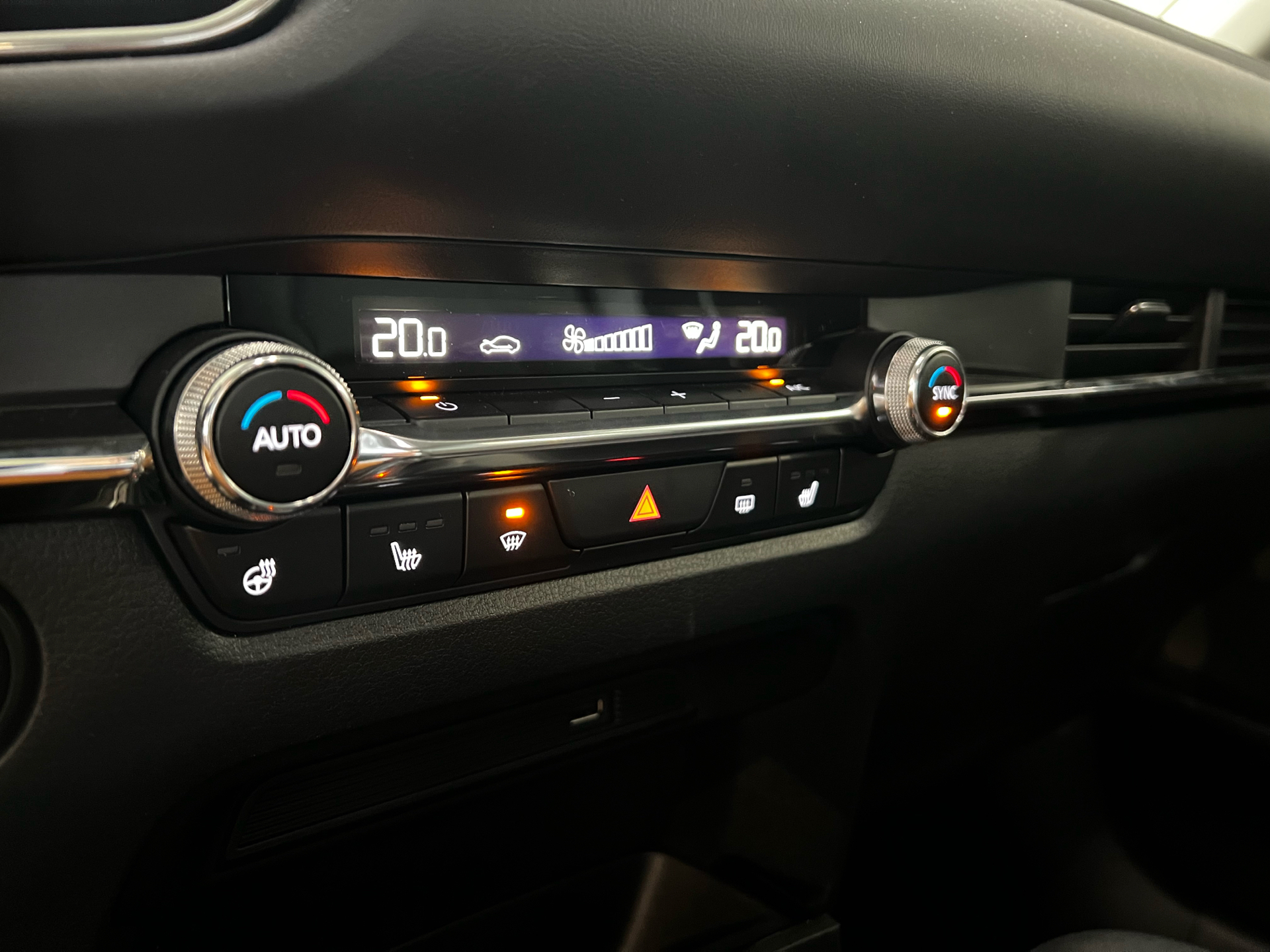 Billede af Mazda CX-30 2,0 Skyactiv-X  Mild hybrid Sky 186HK 5d 6g Aut.