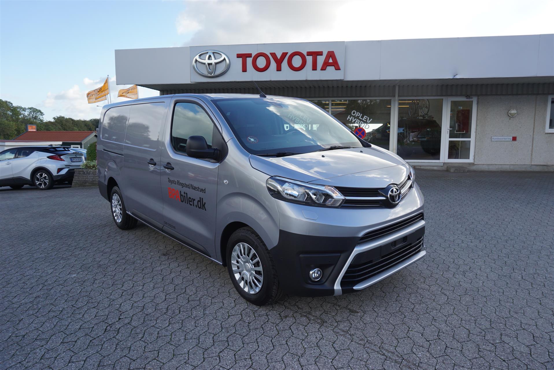 Billede af Toyota Proace Long 2,0 D Comfort Master 144HK Van 8g Aut.