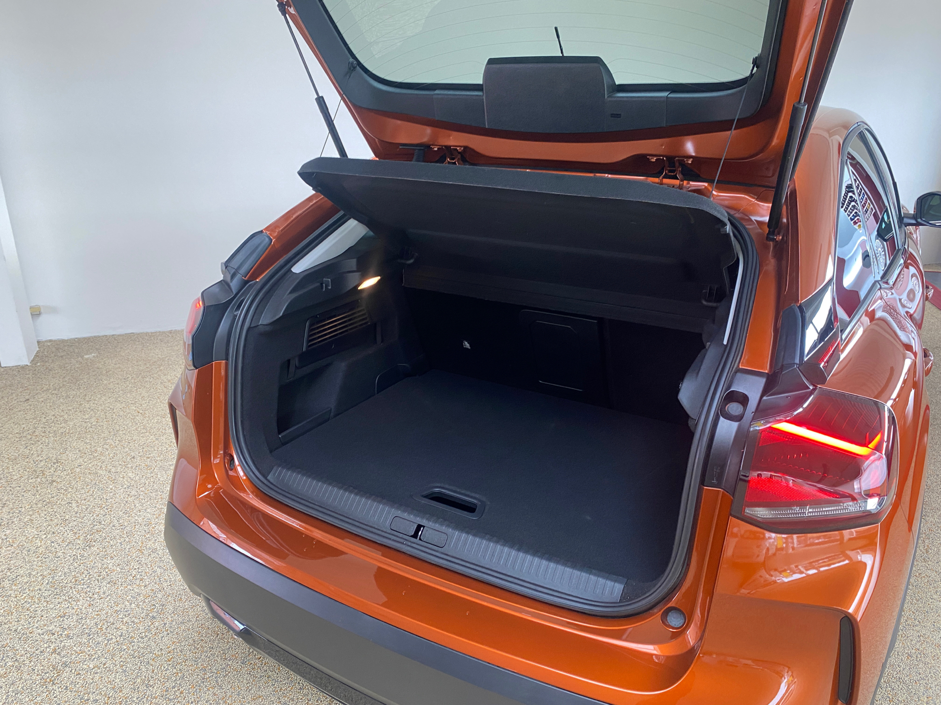 Billede af Citroën C4 1,2 PureTech Shine EAT8 130HK 5d 8g Aut.