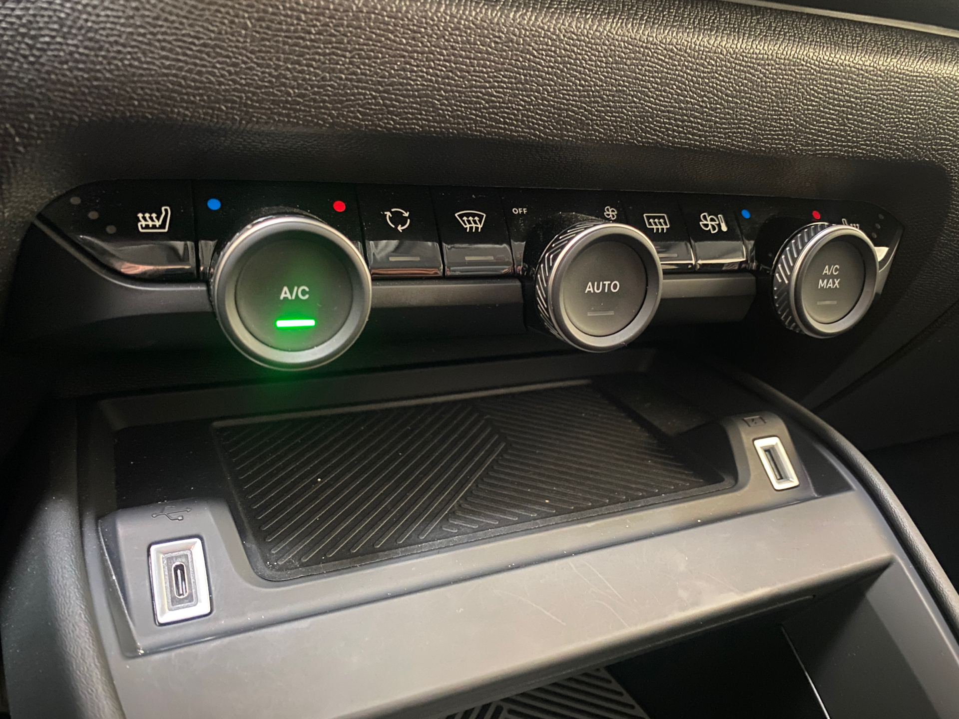 Billede af Citroën C4 1,2 PureTech Shine EAT8 130HK 5d 8g Aut.