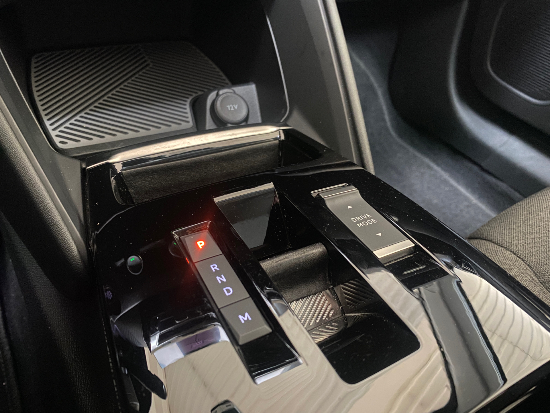 Billede af Citroën C4 1,2 PureTech Shine EAT8 130HK 5d 8g Aut.