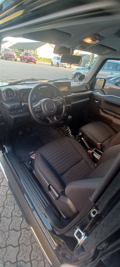Billede af Suzuki Jimny 1,5 Active AEB AllGrip 102HK Van