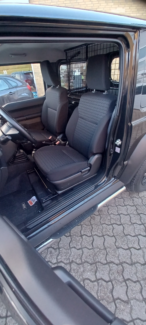 Billede af Suzuki Jimny 1,5 Active AEB AllGrip 102HK Van