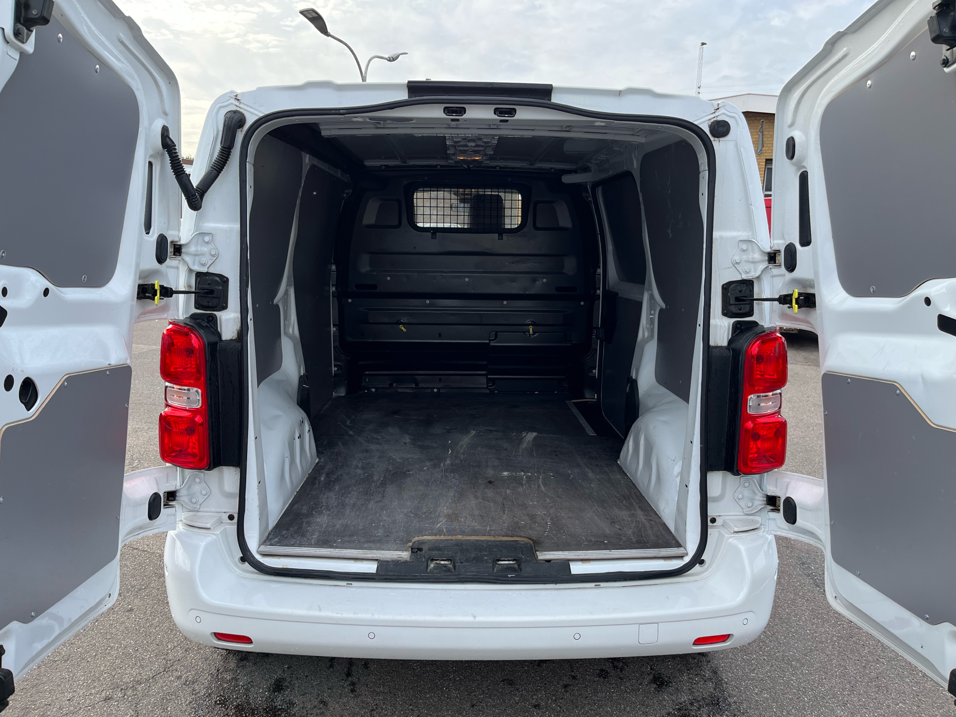 Billede af Opel Vivaro L2V2 2,0 D Enjoy 122HK Van 6g