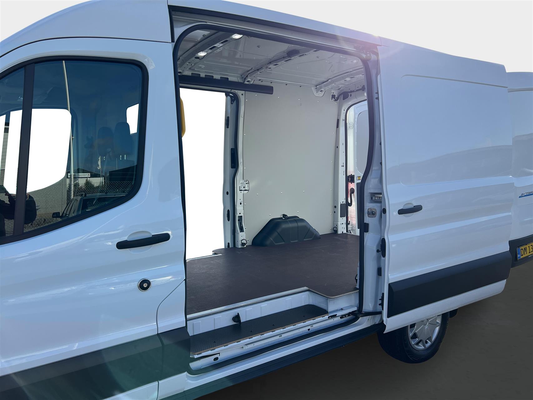Billede af Ford E-Transit 350 L2H2 EL Trend RWD 184HK Van Aut. 