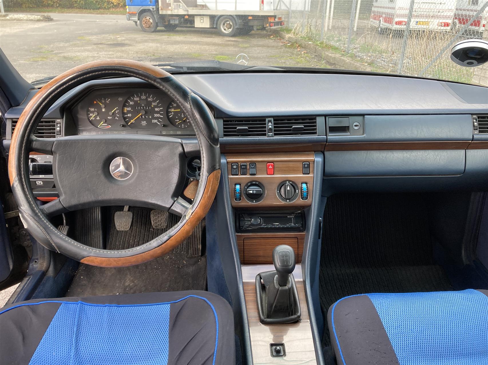 Billede af Mercedes-Benz E230 2,3 150HK