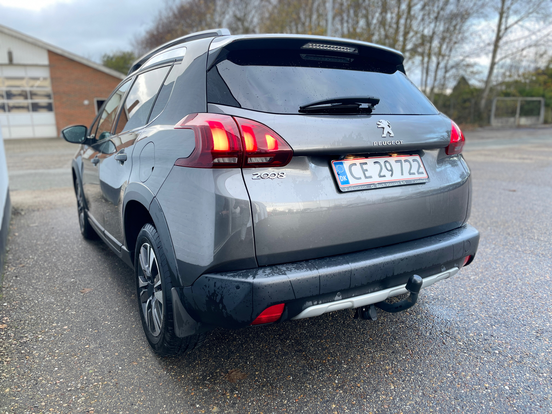 Billede af Peugeot 2008 1,6 BlueHDi Selection Sky 100HK 5d