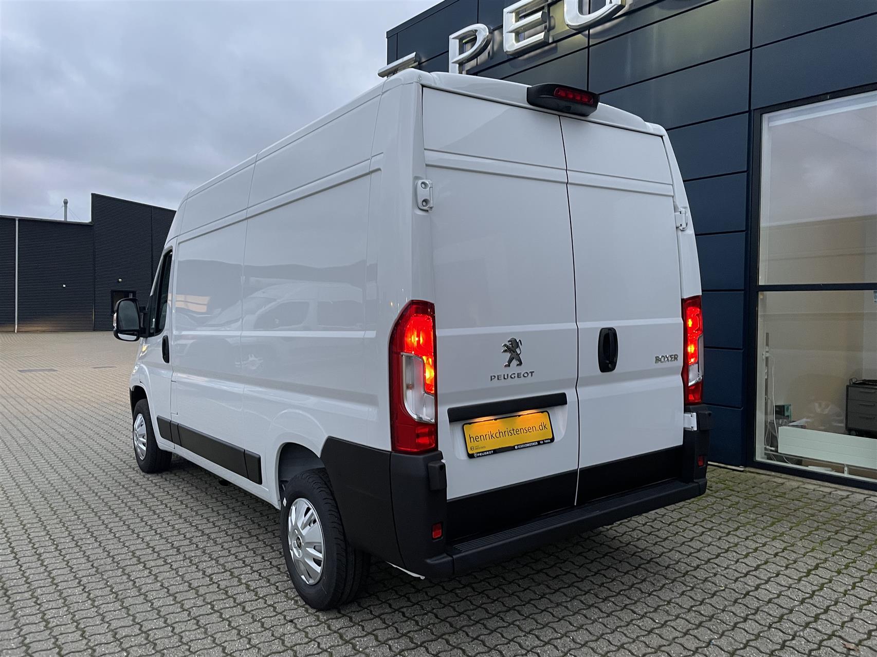 Billede af Peugeot Boxer 333 L2H2 2,2 BlueHDi Premium 140HK Van 6g