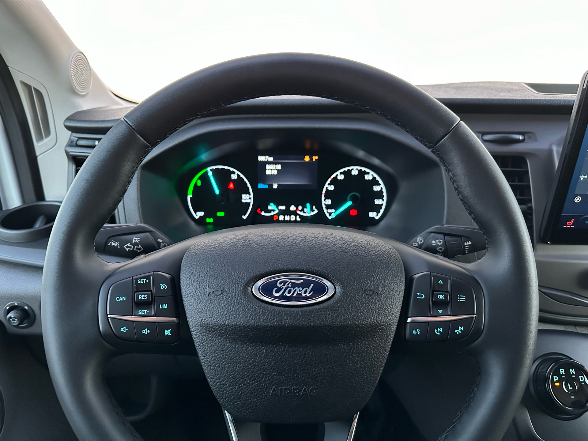 Billede af Ford E-Transit 350 L2H2 EL Trend RWD 184HK Van Aut.