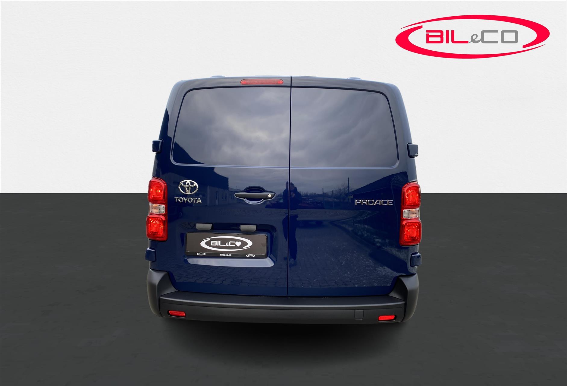 Billede af Toyota Proace 2.0D 144hp Long/En skydedør COMFORT