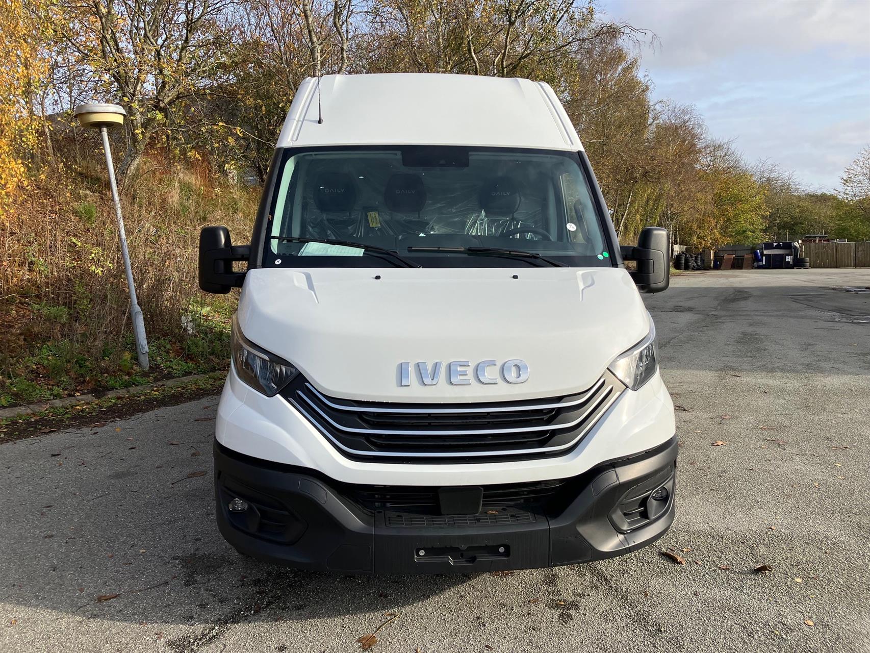 Billede af Iveco Daily 35S16 12m3 2,3 D Forza+ Hi-Matic 156HK Van 8g Aut.