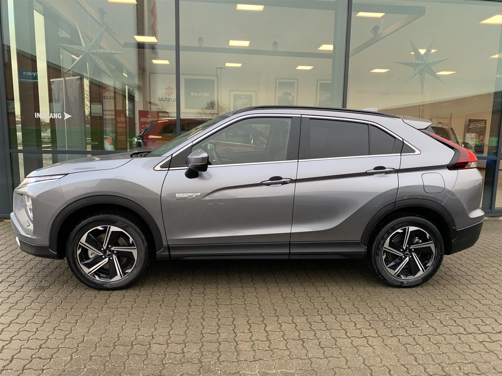 Billede af Mitsubishi Eclipse Cross 2,4 Plugin-hybrid Sport Tech 4WD 188HK 5d Trinl. Gear