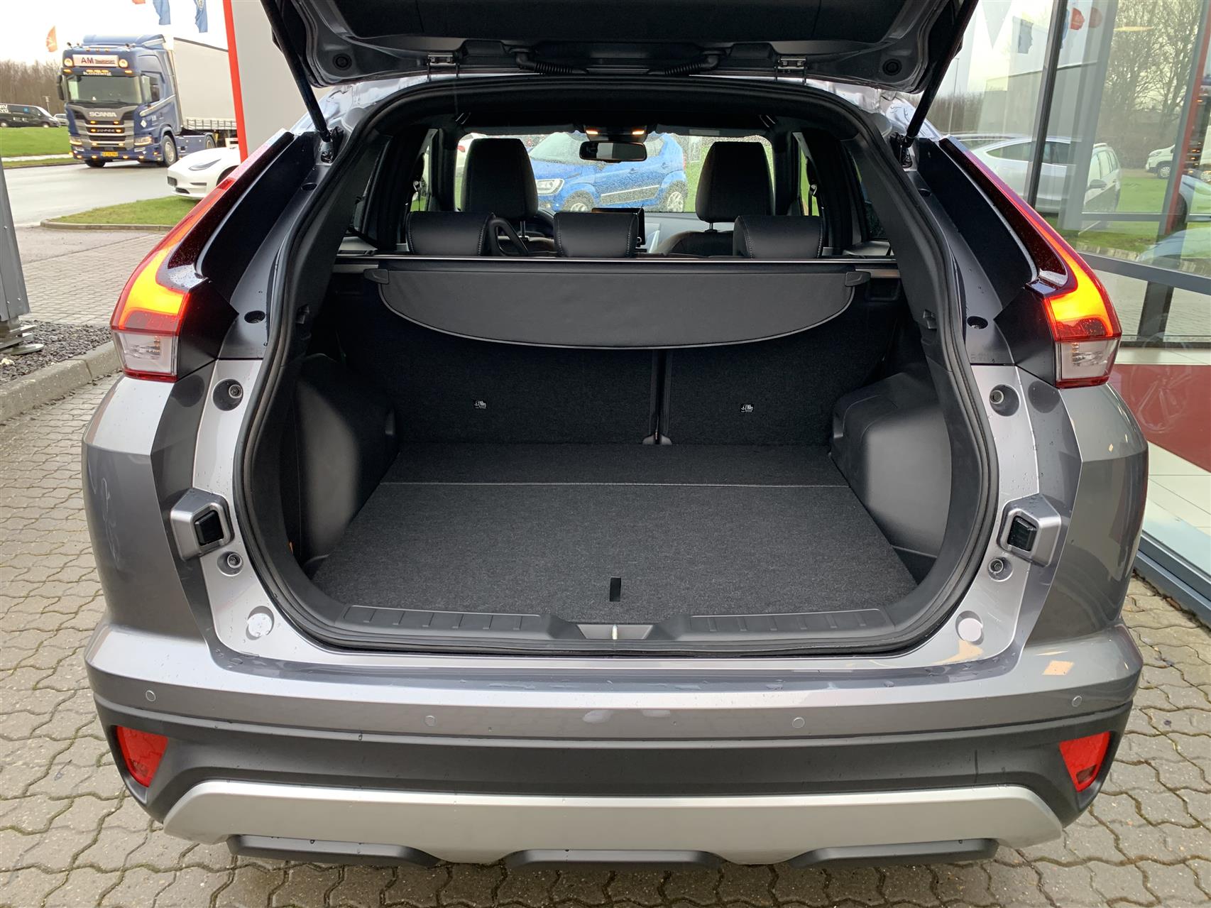 Billede af Mitsubishi Eclipse Cross 2,4 Plugin-hybrid Sport Tech 4WD 188HK 5d Trinl. Gear