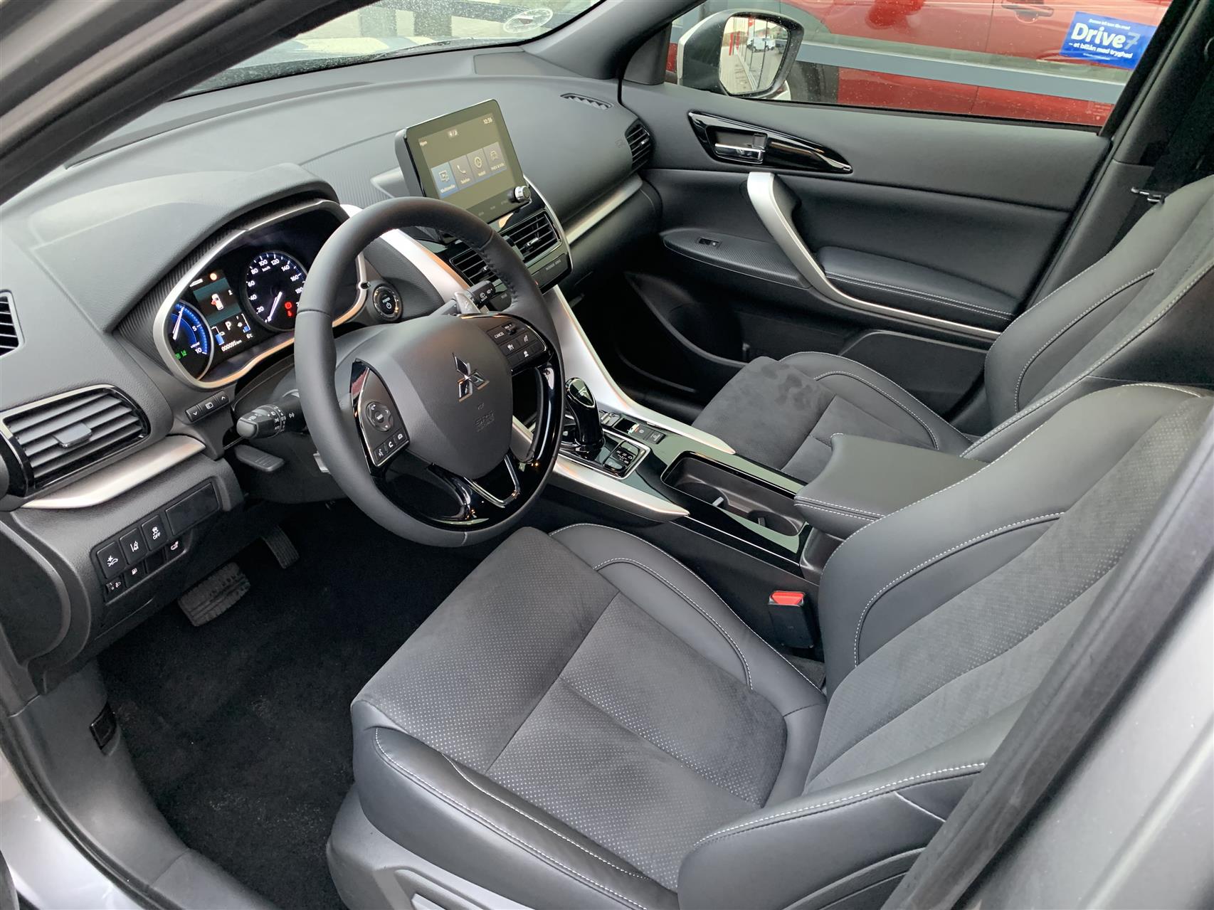 Billede af Mitsubishi Eclipse Cross 2,4 Plugin-hybrid Sport Tech 4WD 188HK 5d Trinl. Gear