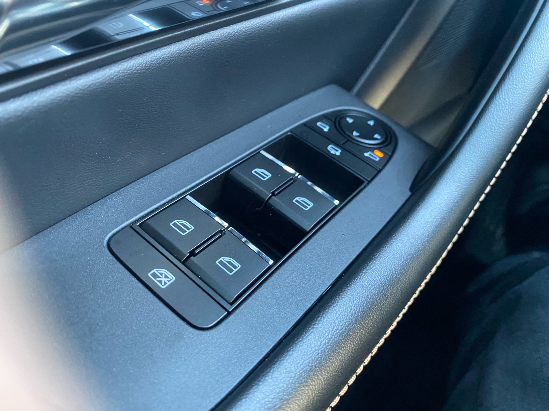 Billede af Mazda CX-60 2,5 e-Skyactiv  Plugin-hybrid Homura AWD 327HK 5d 8g Aut.