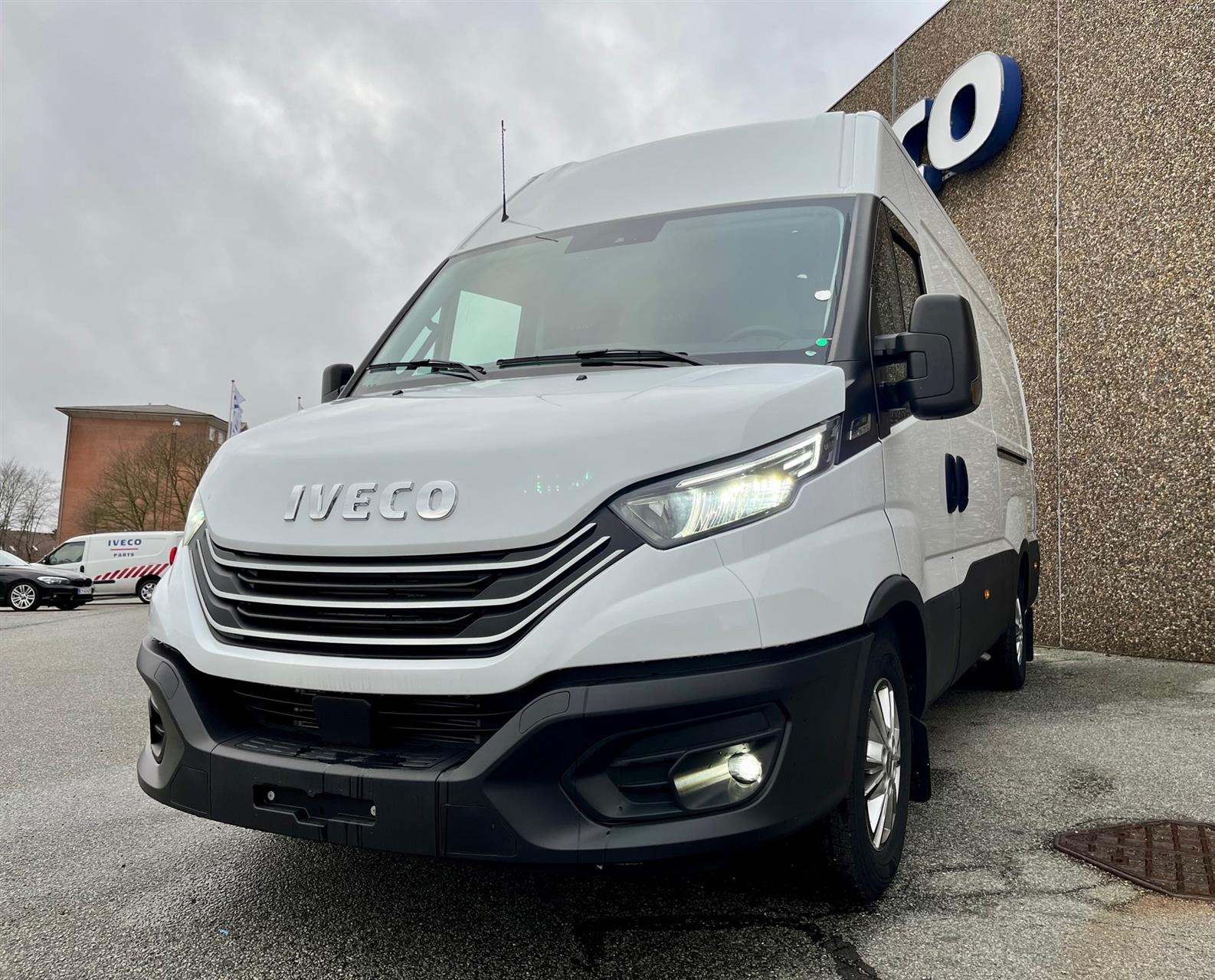 Billede af Iveco Daily 35S16 12m3 2,3 D Forza+ Hi-Matic 156HK Van 8g Aut.