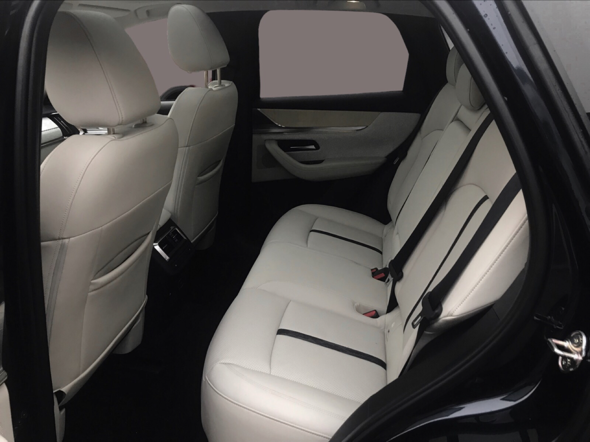 Billede af Mazda CX-60 2,5 e-Skyactiv  Plugin-hybrid Takumi AWD 327HK 5d 8g Aut.