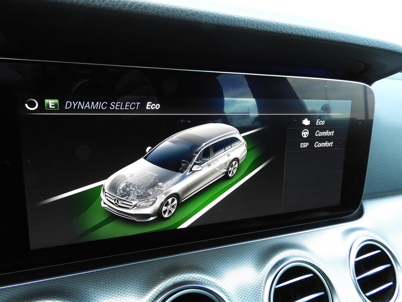 Billede af Mercedes-Benz E220 d T 2,0 D Avantgarde 9G-Tronic 194HK Stc Aut.