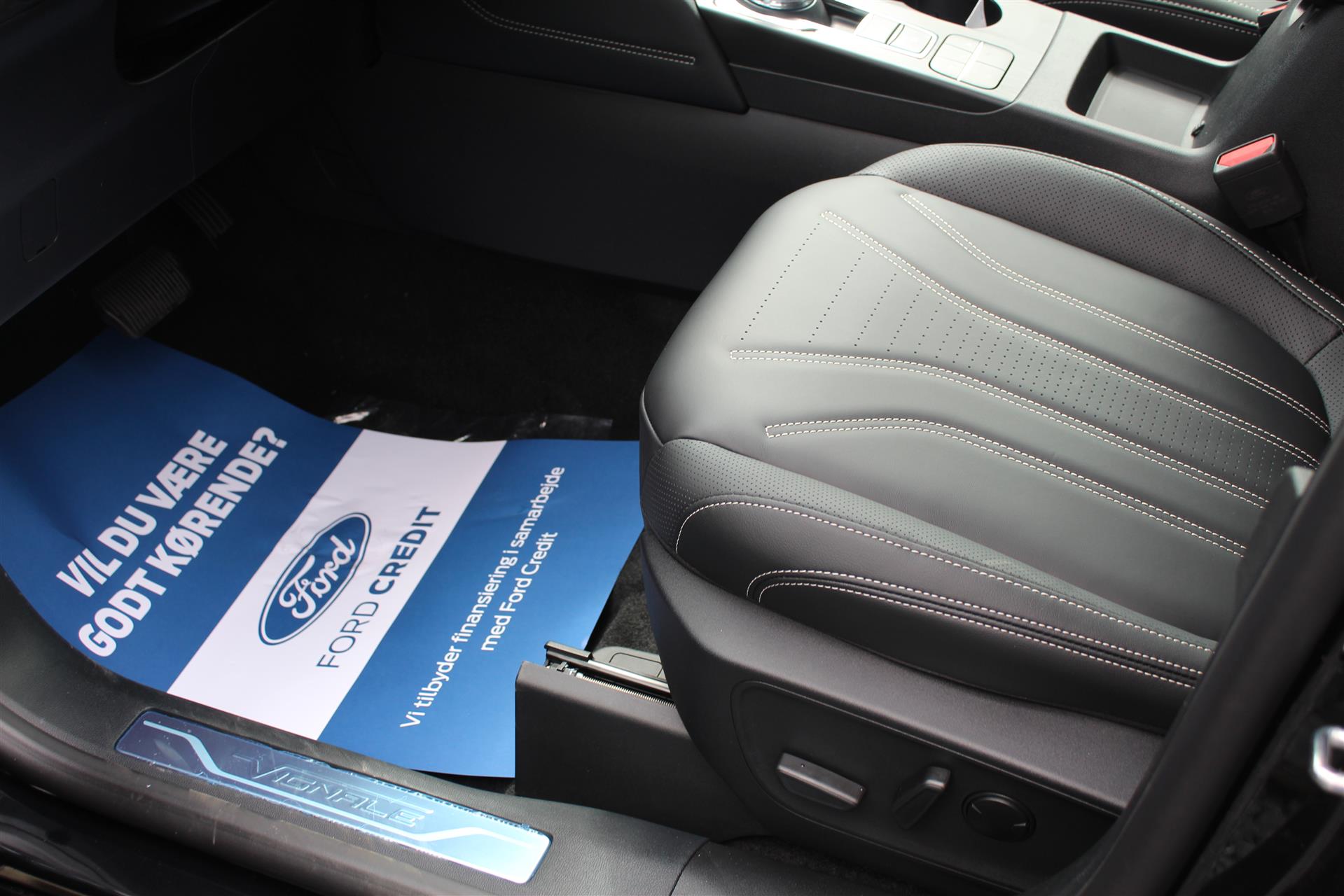 Billede af Ford Kuga 2,5 Plugin-hybrid Vignale CVT 225HK 5d Trinl. Gear